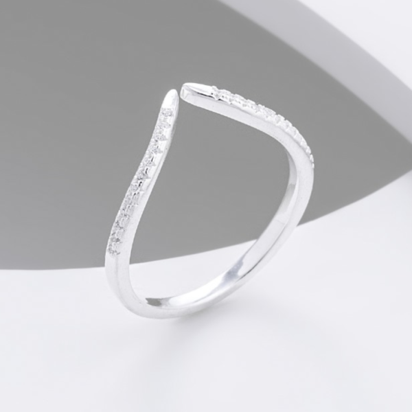ANEL MEIO CURVADO LISO C/MICRO ZIRC PRATA 925, HIPOALÉRGICO - Image 2