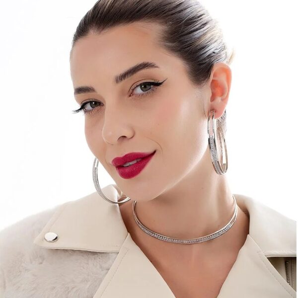 ARGOLA SCALA DUPLA COM BAGUETE DE ZIRCÔNIAS GRANDE E COLAR (CHOKER) SCALA ARO DUPLO COM BAGUETE DE ZIRCÔNIAS